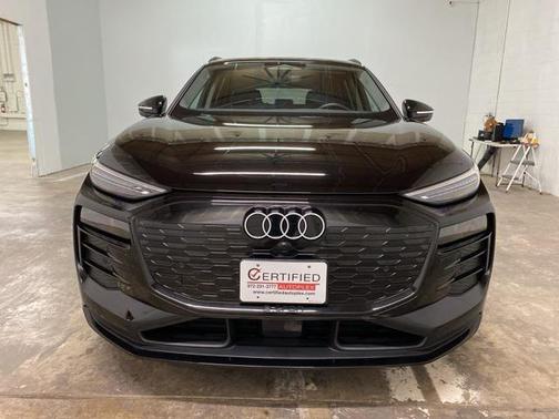 2025 Audi Q6 e-tron Premium Plus quattro