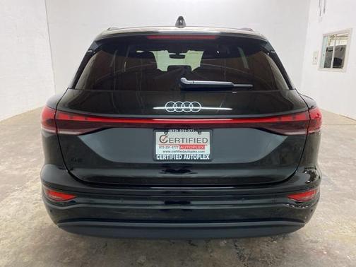 2025 Audi Q6 e-tron Premium Plus quattro