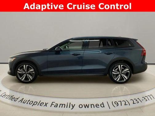 Denim Blue Metallic 2025 Volvo V60 Cross Country Plus, B5 AWD Gas (mild hybrid)