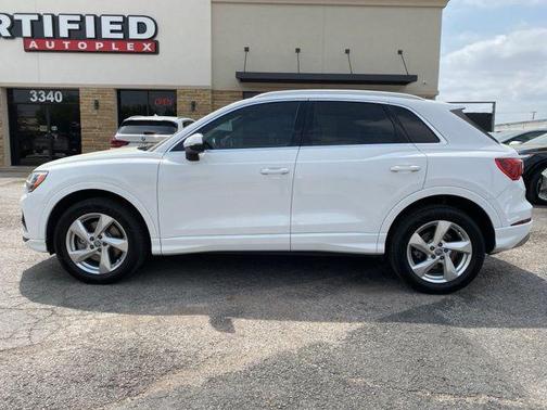 Ibis White 2020 Audi Q3 45 Premium