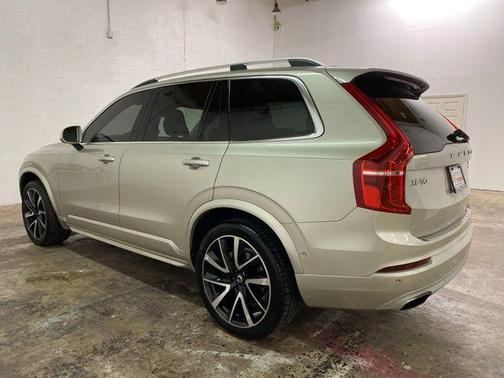 Sand Metallic 2018 Volvo XC90 T6 Momentum
