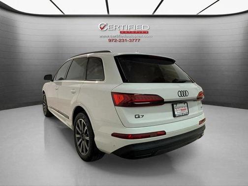 2022 Audi Q7 45 Premium Plus