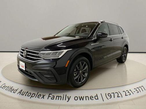 Deep Black 2023 Volkswagen Tiguan 2.0T SE