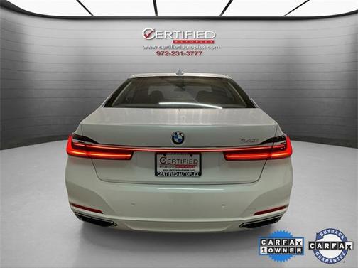 2022 BMW 740 i