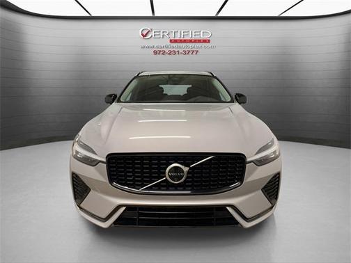2025 Volvo XC60 Plus