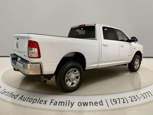 Bright White Clearcoat 2022 RAM 2500 Big Horn Crew Cab 4x4 6'4' Box