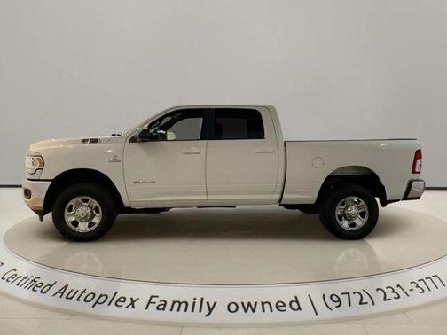 Bright White Clearcoat 2022 RAM 2500 Big Horn Crew Cab 4x4 6'4' Box