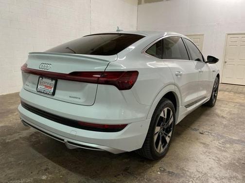 2022 Audi e-tron Sportback S line Premium Plus