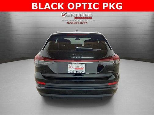 Mythos Black Metallic 2024 Audi Q4 e-tron Premium 50 quattro