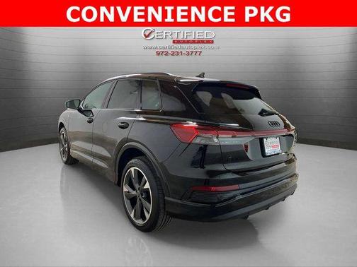 Mythos Black Metallic 2024 Audi Q4 e-tron Premium 50 quattro