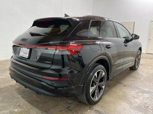 2024 Audi Q4 e-tron Premium 50 quattro