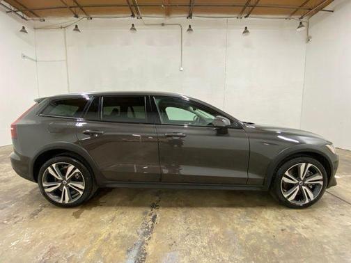 Gray Metallic 2025 Volvo V60 Cross Country Plus, B5 AWD Gas (mild hybrid)