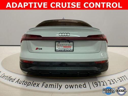 Glacier White Metallic 2024 Audi Q8 e-tron Premium