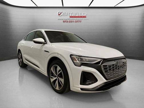 2024 Audi Q8 e-tron Premium