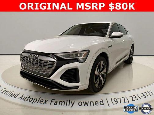 Glacier White Metallic 2024 Audi Q8 e-tron Premium