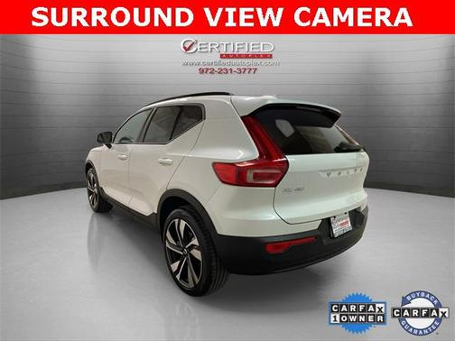 2025 Volvo XC40 B5 Plus Dark Theme