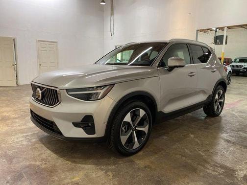 Silver 2025 Volvo XC40 B5 Plus Bright Theme