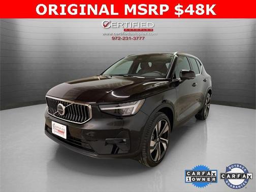 2025 Volvo XC40 B5 Plus Bright Theme