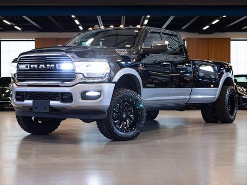 2020 RAM 3500 Laramie Crew Cab 4x4 8' Box