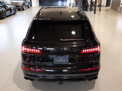 2023 Audi SQ7 4.0T Premium Plus