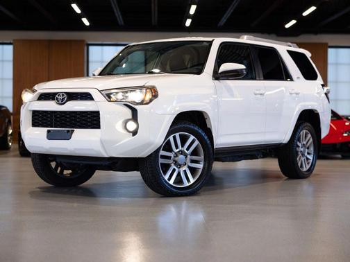 2015 Toyota 4Runner SR5 Sport Utility 4D