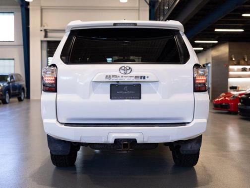 2015 Toyota 4Runner SR5 Sport Utility 4D