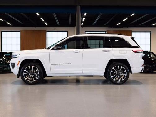 2022 Jeep Grand Cherokee Overland