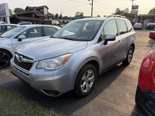 Ice Silver Metallic 2015 Subaru Forester 2.5i Premium