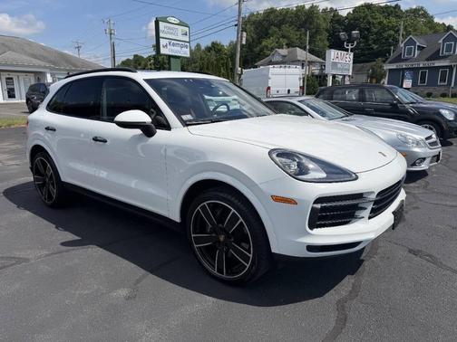 White 2023 Porsche Cayenne Base