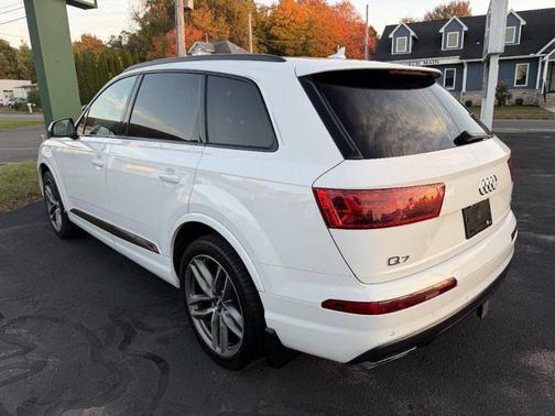 Carrara White 2018 Audi Q7 3.0T Prestige
