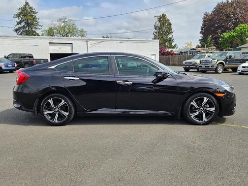 2017 Honda Civic Touring