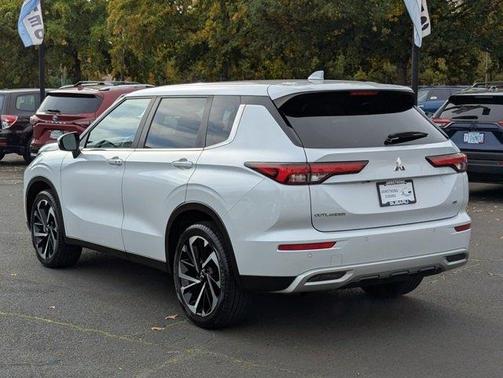 2024 Mitsubishi Outlander SE Black Edition