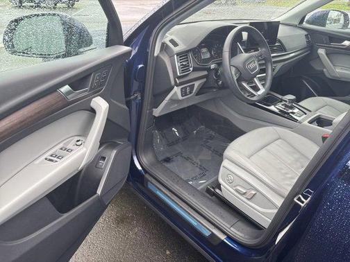 2023 Audi Q5 40 Premium