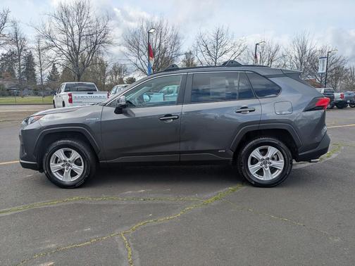2021 Toyota RAV4 Hybrid LE