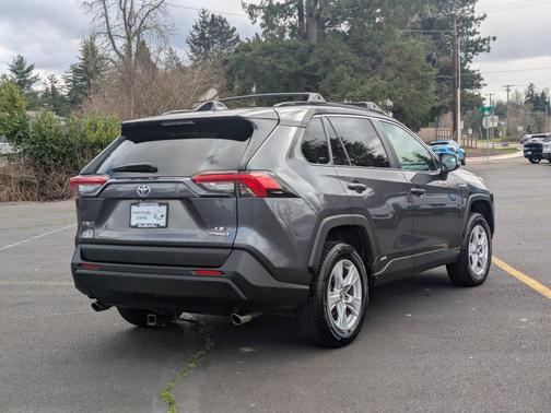 2021 Toyota RAV4 Hybrid LE