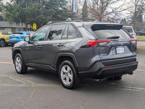2021 Toyota RAV4 Hybrid LE