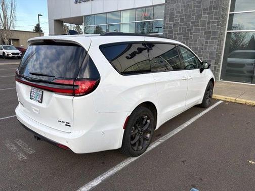 2023 Chrysler Pacifica Limited