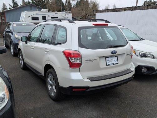 2015 Subaru Forester 2.5i