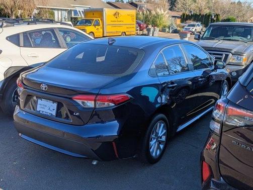 2022 Toyota Corolla LE