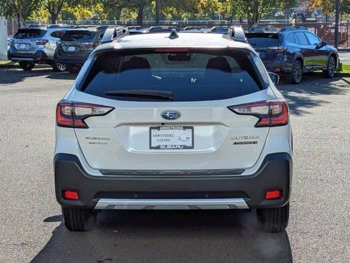 2025 Subaru Outback Touring XT