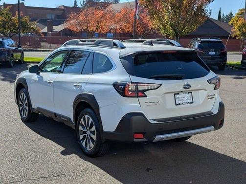 2025 Subaru Outback Touring XT