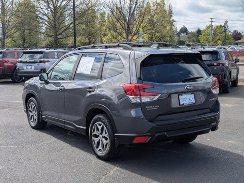 Magnetite Gray Metallic 2021 Subaru Forester Premium