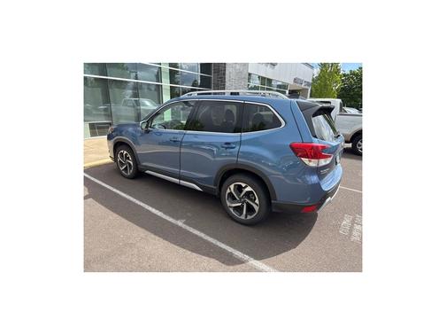 Horizon Blue Pearl 2024 Subaru Forester Touring