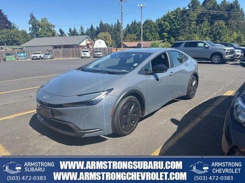 2025 Toyota Prius LE
