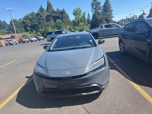 2025 Toyota Prius LE