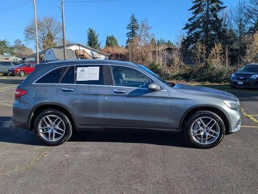 2017 Mercedes-Benz GLC 300 Base 4MATIC