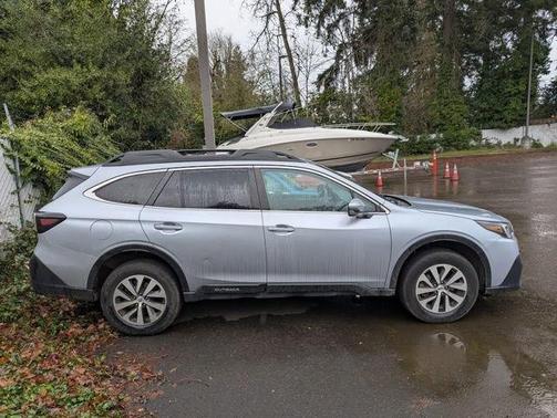 Ice Silver Metallic 2022 Subaru Outback Premium