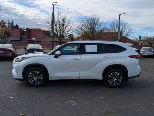 2020 Toyota Highlander XLE