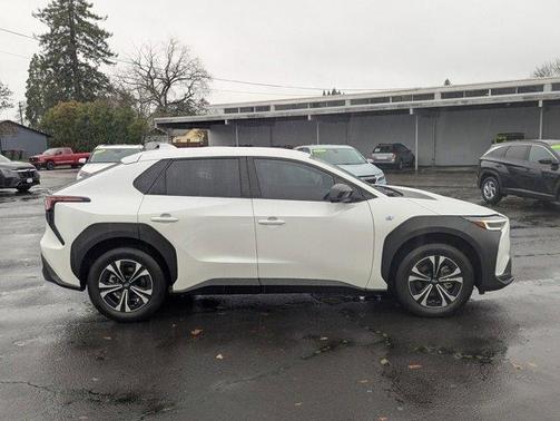 2023 Subaru Solterra Premium