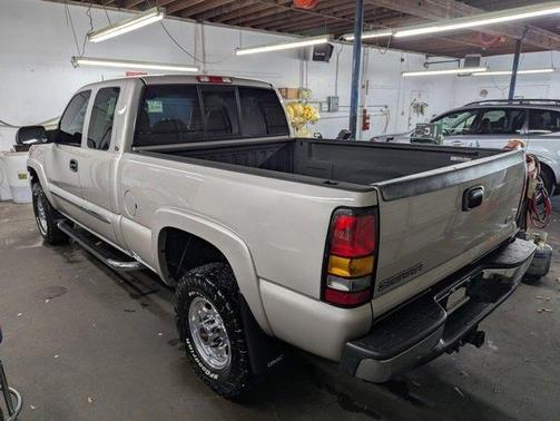 2005 GMC Sierra 2500 SLT
